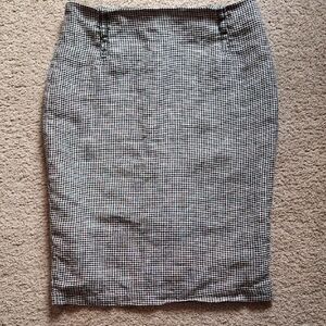 Max Studio Black and White Pencil Skirt